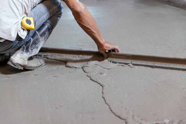 Best Local Concrete Companies  in Elmendorf, TX
